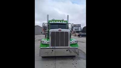 2019 Peterbilt 389, $0.00. Photo 6