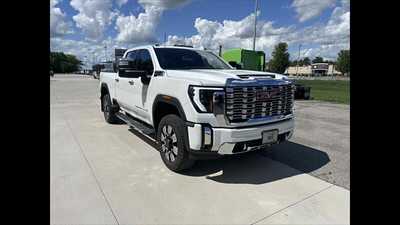 2024 GMC 3500 Crew Cab, $0.00. Photo 4