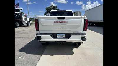 2024 GMC 3500 Crew Cab, $0.00. Photo 8