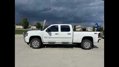 2014 GMC 3500 Crew Cab, $0.00. Photo 2