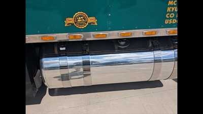 2014 Peterbilt 389, $0.00. Photo 12
