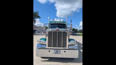 2014 Peterbilt 389, $0.00. Photo 6