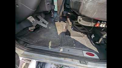 2017 Peterbilt 367, $0.00. Photo 10