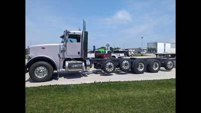2017 Peterbilt 367, $0.00. Photo 3