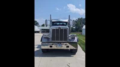 2017 Peterbilt 367, $0.00. Photo 7