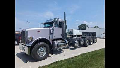 2017 Peterbilt 367, $0.00. Photo 1