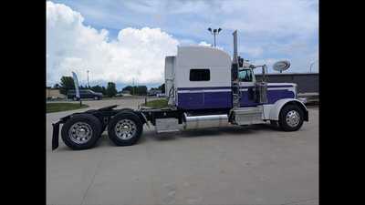 2020 Peterbilt 389, $0.00. Photo 5