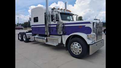 2020 Peterbilt 389, $0.00. Photo 9
