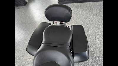 2017 Harley Davidson Street Glide, $0.00. Photo 11