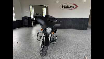 2017 Harley Davidson Street Glide, $0.00. Photo 2