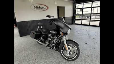 2017 Harley Davidson Street Glide, $0.00. Photo 3