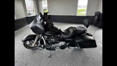 2017 Harley Davidson Street Glide, $0.00. Photo 1