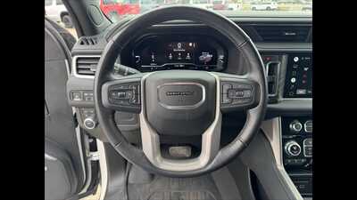 2022 GMC Yukon, $0.00. Photo 10