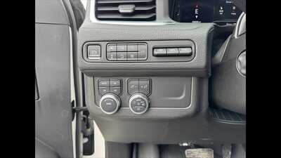 2022 GMC Yukon, $0.00. Photo 9