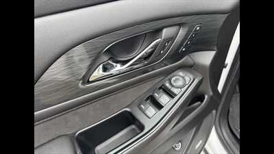 2023 Chevrolet Traverse, $0.00. Photo 10