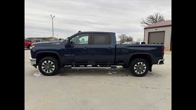 2022 Chevrolet 3500 Crew Cab, $0.00. Photo 3