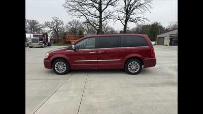 2015 Chrysler Town & Country, $0.00. Photo 3