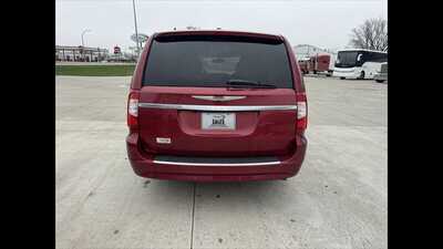 2015 Chrysler Town & Country, $0.00. Photo 5