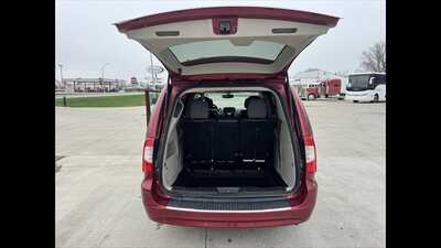 2015 Chrysler Town & Country, $0.00. Photo 6