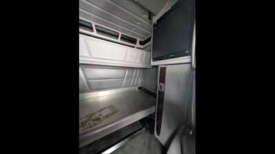 2022 Peterbilt 389, $0.00. Photo 11