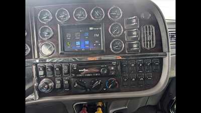 2022 Peterbilt 389, $0.00. Photo 6