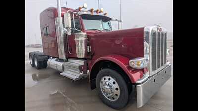2022 Peterbilt 389, $0.00. Photo 1