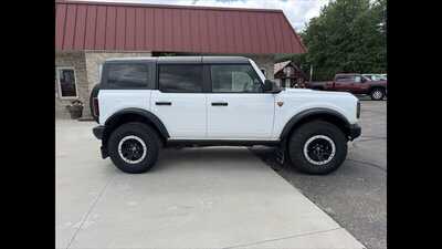 2022 Ford Bronco, $0.00. Photo 2