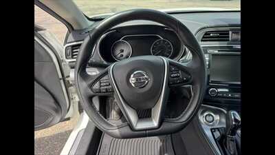 2021 Nissan Maxima, $0.00. Photo 10