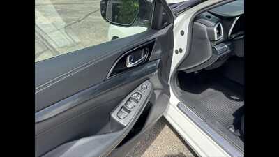 2021 Nissan Maxima, $0.00. Photo 8