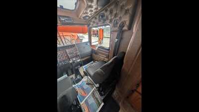 2000 Kenworth W900, $0.00. Photo 11