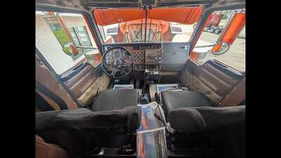 2000 Kenworth W900, $0.00. Photo 9