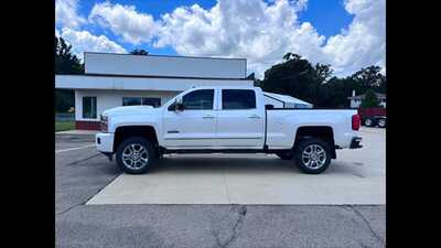 2019 Chevrolet 2500 Crew Cab, $0.00. Photo 2