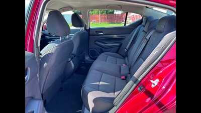 2022 Nissan Altima, $0.00. Photo 11