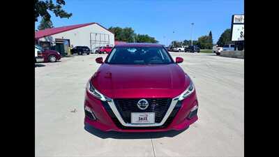 2022 Nissan Altima, $0.00. Photo 4
