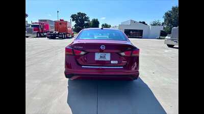 2022 Nissan Altima, $0.00. Photo 7