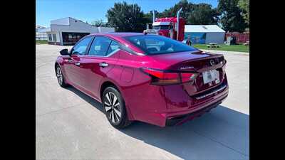 2022 Nissan Altima, $0.00. Photo 8