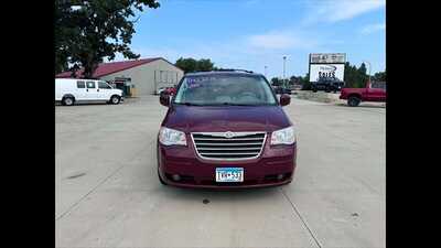 2008 Chrysler Town & Country, $0.00. Photo 4