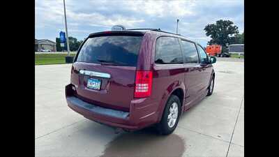 2008 Chrysler Town & Country, $0.00. Photo 5