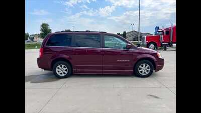 2008 Chrysler Town & Country, $0.00. Photo 1