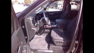 2025 Chevrolet 1500 Crew Cab, $49900.00. Photo 11