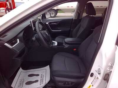 2025 Toyota RAV4, $0.00. Photo 10