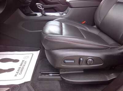 2023 Chevrolet Traverse, $37900.00. Photo 12