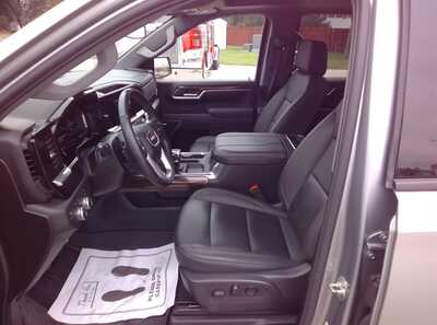 2025 GMC 1500 Crew Cab, $48900.00. Photo 10