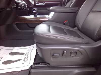 2025 GMC 1500 Crew Cab, $48900.00. Photo 11