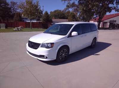 2018 Dodge Caravan, Grand, $10900.00. Photo 5