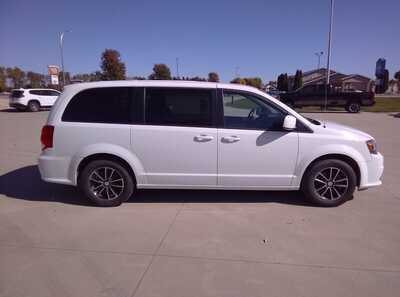 2018 Dodge Caravan, Grand, $10900.00. Photo 1