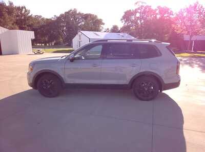 2024 Kia Telluride, $35900.00. Photo 8