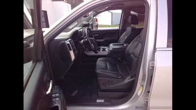 2019 Chevrolet 3500 Crew Cab, $32900.00. Photo 11