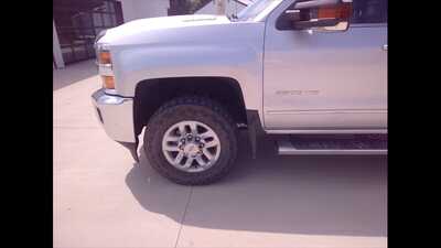 2019 Chevrolet 3500 Crew Cab, $32900.00. Photo 3