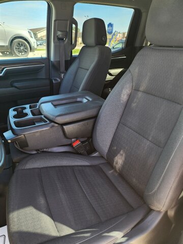 2024 Chevrolet 1500 Crew Cab, $22900.00. Photo 10